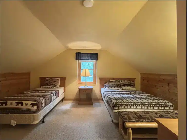 bedroom4