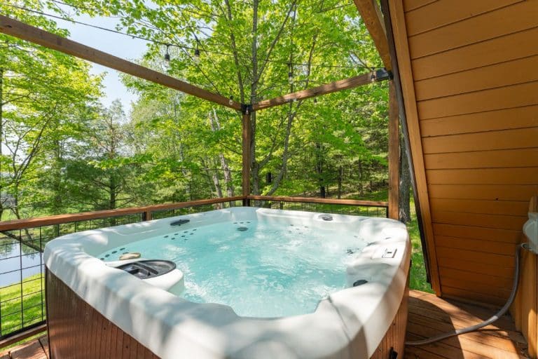 Tamarack Lodge AE-7